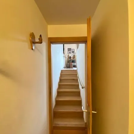 Cosy Duplex In Centre With Indoor Parking *