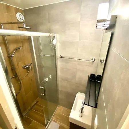Cosy Duplex In Centre With Indoor Parking Apartment *